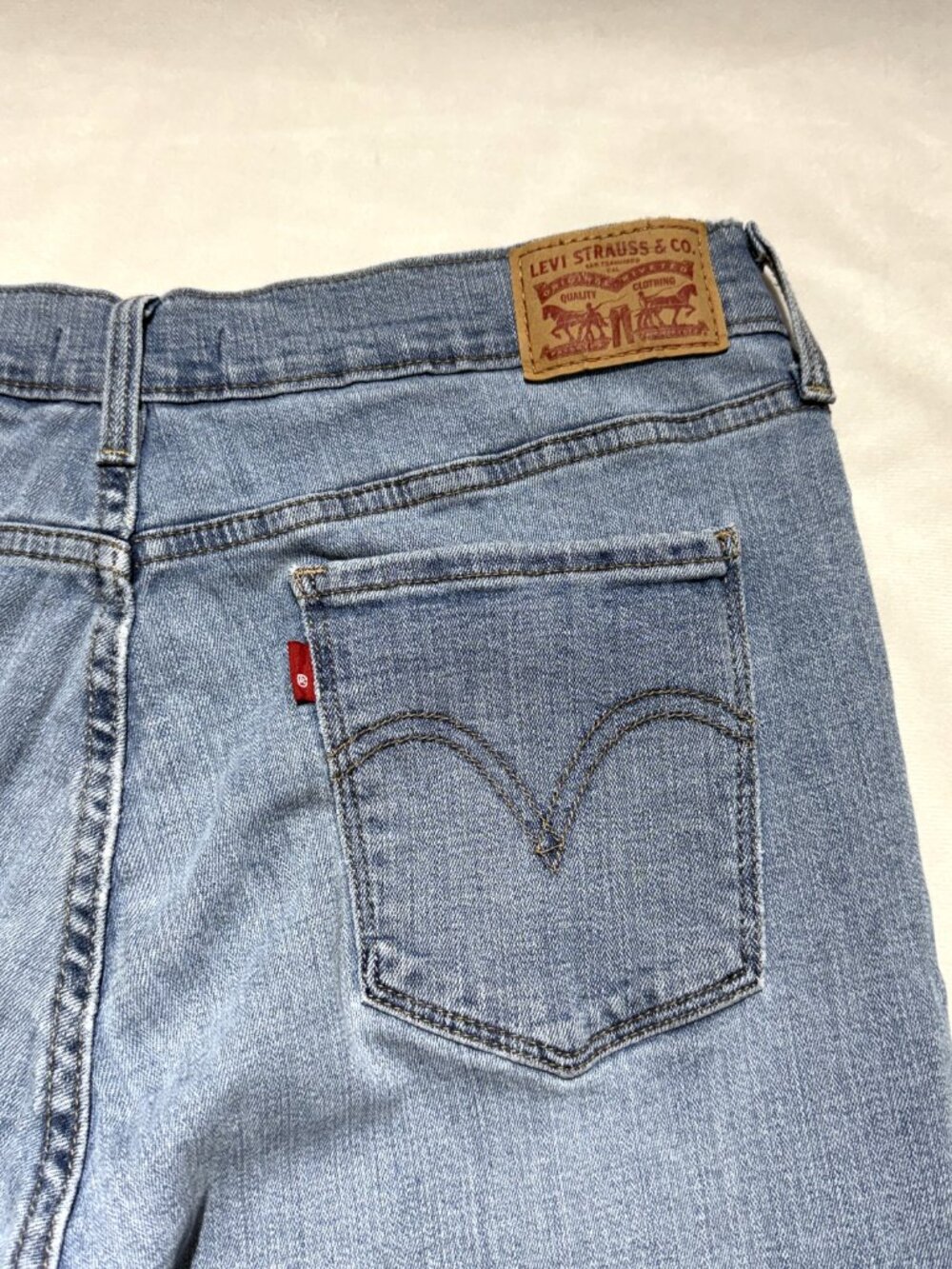 Levi's 505 Womens Jeans 10M (30/32) Blue 5 Pocket Straight Mid-Rise Stretch
